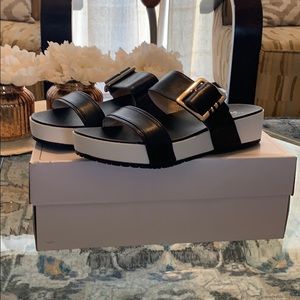 Adorable DrScholls sandals